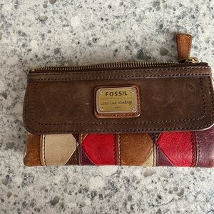 Fossil clutch billfold clean very little marks